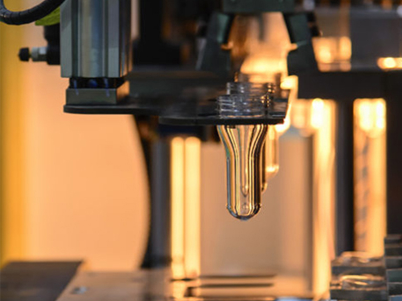 The injection molding machine industry actively responds to the dual carbon policy